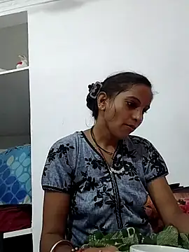 Hotty-Nidhi online show from October 2025 03:25:03 AM