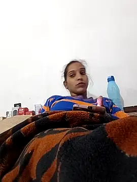 Hotty-Nidhi online show from November 2025 03:33:02 PM