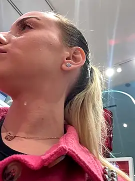 AlexisWhit online show from November 2025 08:49:01 AM