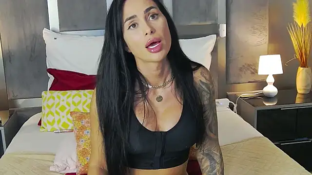 LaraVos online show from October 2025 07:46:02 PM