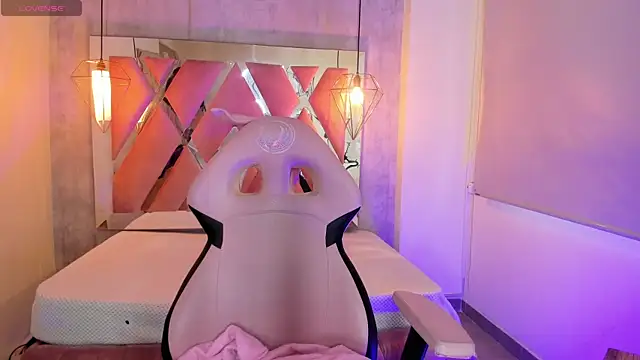 Snapshot of adara_evanss chatting on October 2025 09:08:02 PM adara evanss online show from October 2025 09:08:02 PM