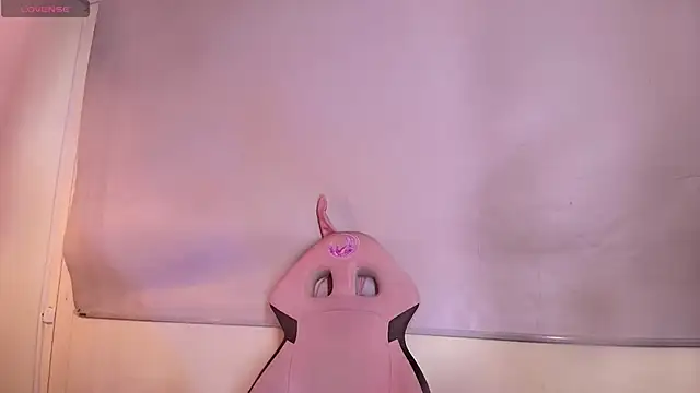 Snapshot of adara_evanss chatting on November 2025 08:00:01 PM adara evanss online show from November 2025 08:00:01 PM