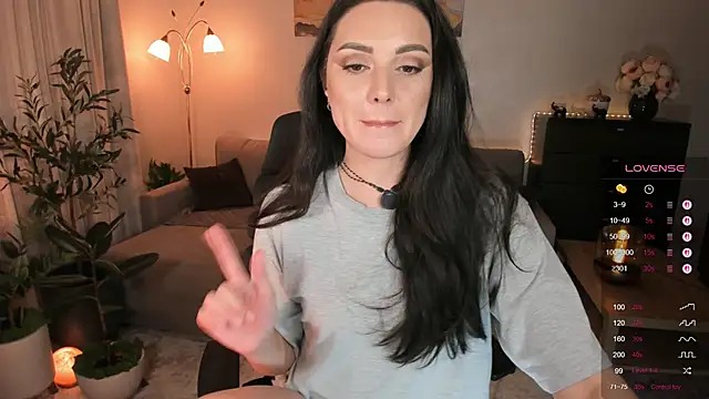 Viki Bellson online show from November 2025 05:37:01 PM