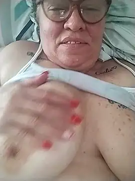 Snapshot of Olgahunder chatting on February 2026 06:37:02 PM Olgahunder online show from February 2026 06:37:02 PM