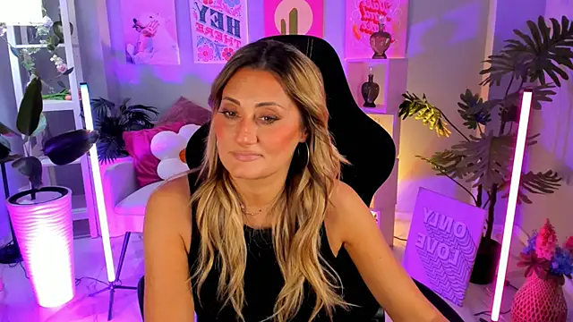 SarahAlluring online show from October 2025 10:59:02 AM