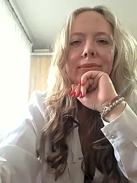 Irina3718 online show from January 2026 11:35:01 AM