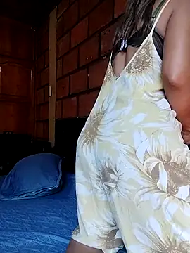 Lady Lolla11 online show from December 2025 02:04:01 PM