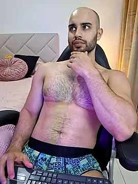 Snapshot of Chris_Alzate chatting on March 2025 12:19:02 AM Chris Alzate online show from March 2025 12:19:02 AM