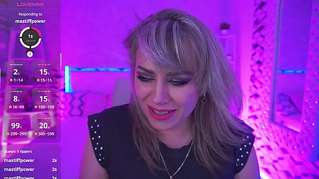 CandyLadyyy online show from May 2026 08:28:01 PM