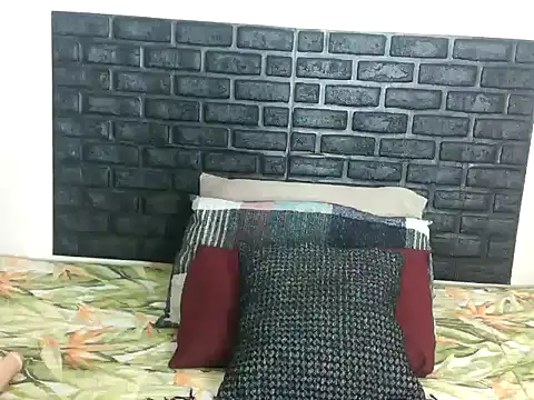 Snapshot of clover_cams1874 chatting on May 2026 05:07:01 PM clover cams1874 online show from May 2026 05:07:01 PM