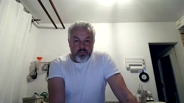 Berg Boy online show from November 2025 04:34:01 AM