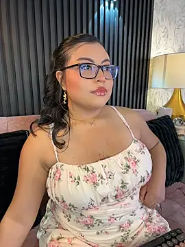 Snapshot of Alexa_Madisson chatting on May 2026 06:35:01 PM Alexa Madisson online show from May 2026 06:35:01 PM