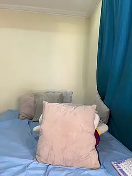 Ivelleee  online show from September 2025 10:56:02 PM