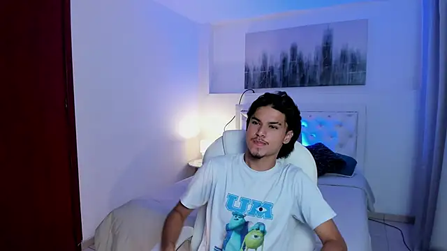 Snapshot of MathewAdams chatting on October 2025 07:43:01 PM MathewAdams online show from October 2025 07:43:01 PM