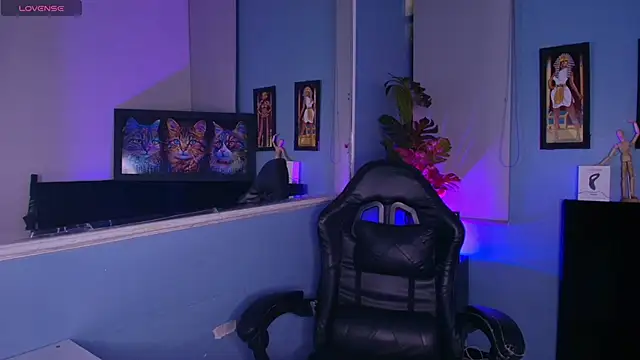 LucasCarterr  online show from November 2025 04:00:01 AM