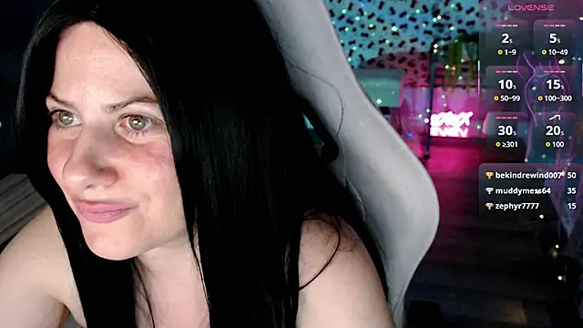 Snapshot of BellaStar84 chatting on May 2026 07:04:01 AM BellaStar84 online show from May 2026 07:04:01 AM