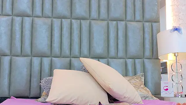CamilaJohnston online show from May 2026 01:22:02 AM