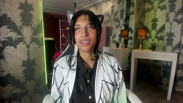 Snapshot of Karin_Ks chatting on October 2025 07:10:02 PM Karin Ks online show from October 2025 07:10:02 PM