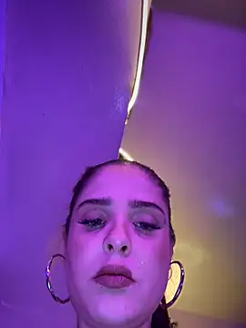 Snapshot of LoganPeny chatting on November 2025 05:19:02 AM LoganPeny online show from November 2025 05:19:02 AM