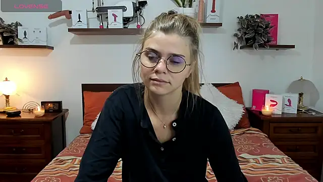 Snapshot of HaleyReedme chatting on October 2025 07:17:01 AM HaleyReedme online show from October 2025 07:17:01 AM