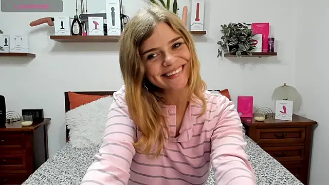 Snapshot of HaleyReedme chatting on October 2025 06:58:02 AM HaleyReedme online show from October 2025 06:58:02 AM