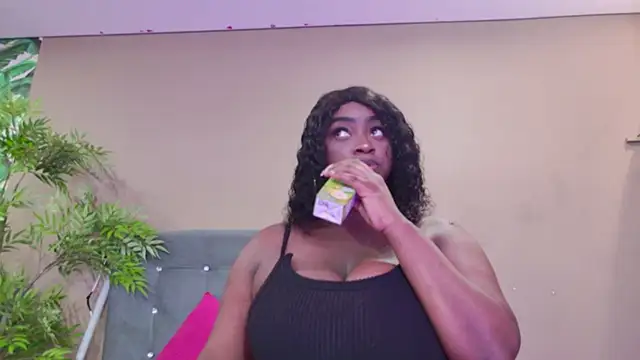 Snapshot of BetsyBennet_ chatting on December 2025 09:55:01 PM BetsyBennet online show from December 2025 09:55:01 PM