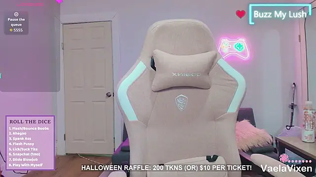 VaelaVixen online show from October 2025 09:55:02 PM