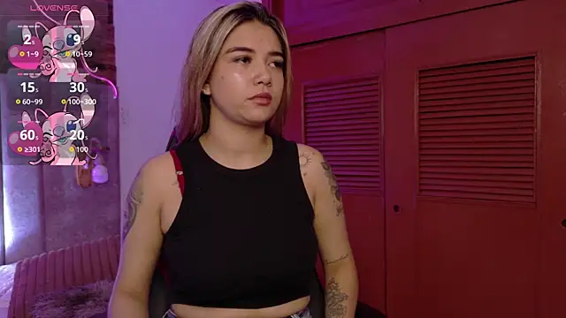 natasha  black online show from October 2025 07:37:01 PM