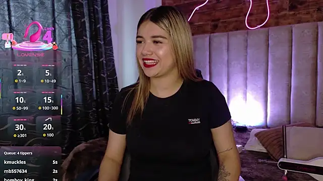 natasha  black online show from November 2025 07:35:01 PM