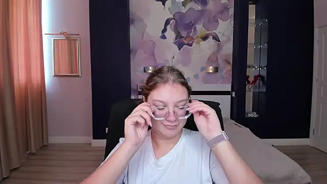 AngelinaLow online show from September 2025 11:36:01 AM