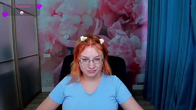 AngelinaLow online show from November 2025 12:29:02 PM