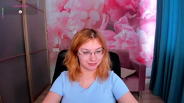 AngelinaLow online show from January 2026 12:31:01 PM