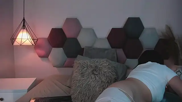 BeckyVidal online show from November 2025 06:07:02 PM