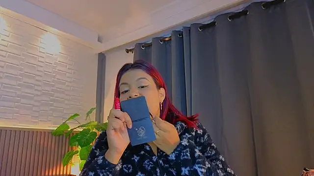 TiffanyWalk online show from September 2025 11:25:01 AM