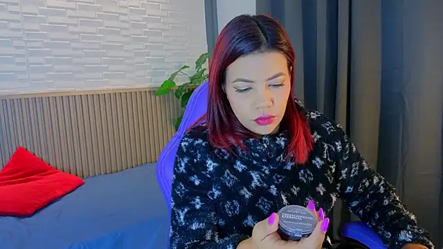 TiffanyWalk online show from October 2025 10:57:02 AM