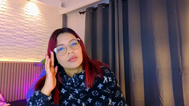 TiffanyWalk online show from October 2025 10:50:01 AM