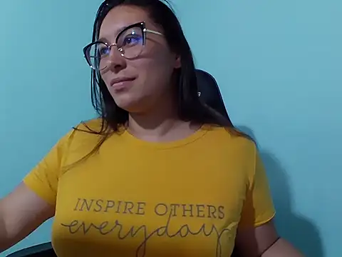 Snapshot of cloe_starr chatting on October 2025 04:08:01 PM cloe starr online show from October 2025 04:08:01 PM