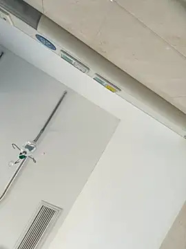 aa520uv online show from October 2025 03:58:02 AM