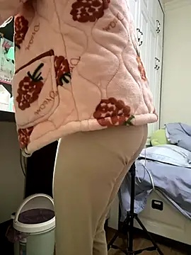 aa520uv online show from November 2025 02:56:01 AM