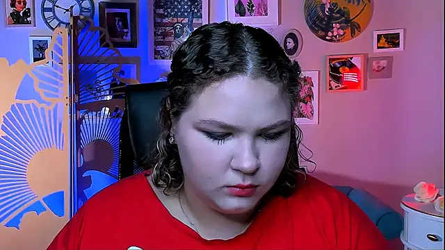 Snapshot of FlorenceAnderson chatting on September 2025 09:11:02 AM FlorenceAnderson online show from September 2025 09:11:02 AM