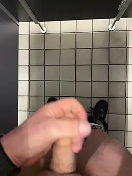 Snapshot of wassermann8484 chatting on March 2025 11:01:02 AM wassermann8484 online show from March 2025 11:01:02 AM