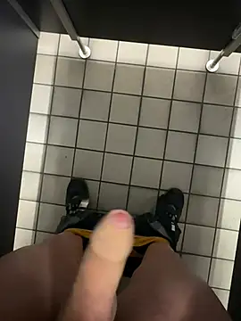 Snapshot of wassermann8484 chatting on March 2025 02:27:01 AM wassermann8484 online show from March 2025 02:27:01 AM