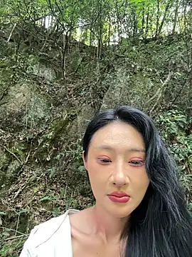 linger-23 online show from September 2025 07:32:02 AM