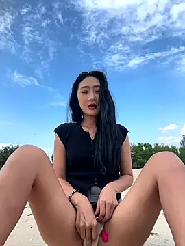 linger-23 online show from November 2025 07:55:02 AM