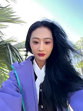 linger-23 online show from November 2025 07:00:02 AM