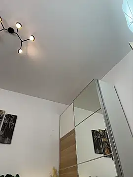 CelineReys online show from December 2025 06:35:02 PM