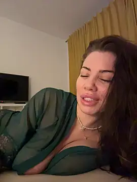 CelineReys online show from December 2025 11:45:01 PM