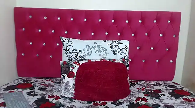 LUNAx02 online show from March 2025 11:31:01 PM