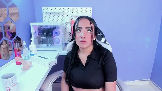 Alice 26  online show from January 2026 01:59:02 PM