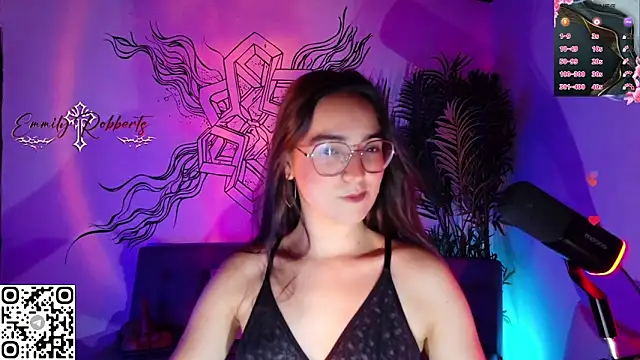 Snapshot of Emmi_Roberts chatting on June 2026 03:12:01 AM Emmi Roberts online show from June 2026 03:12:01 AM